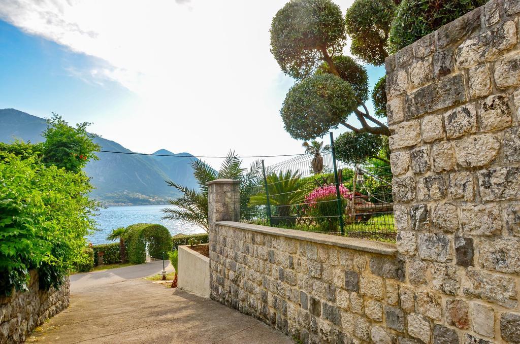 La Grande Apartments Kotor Exterior photo